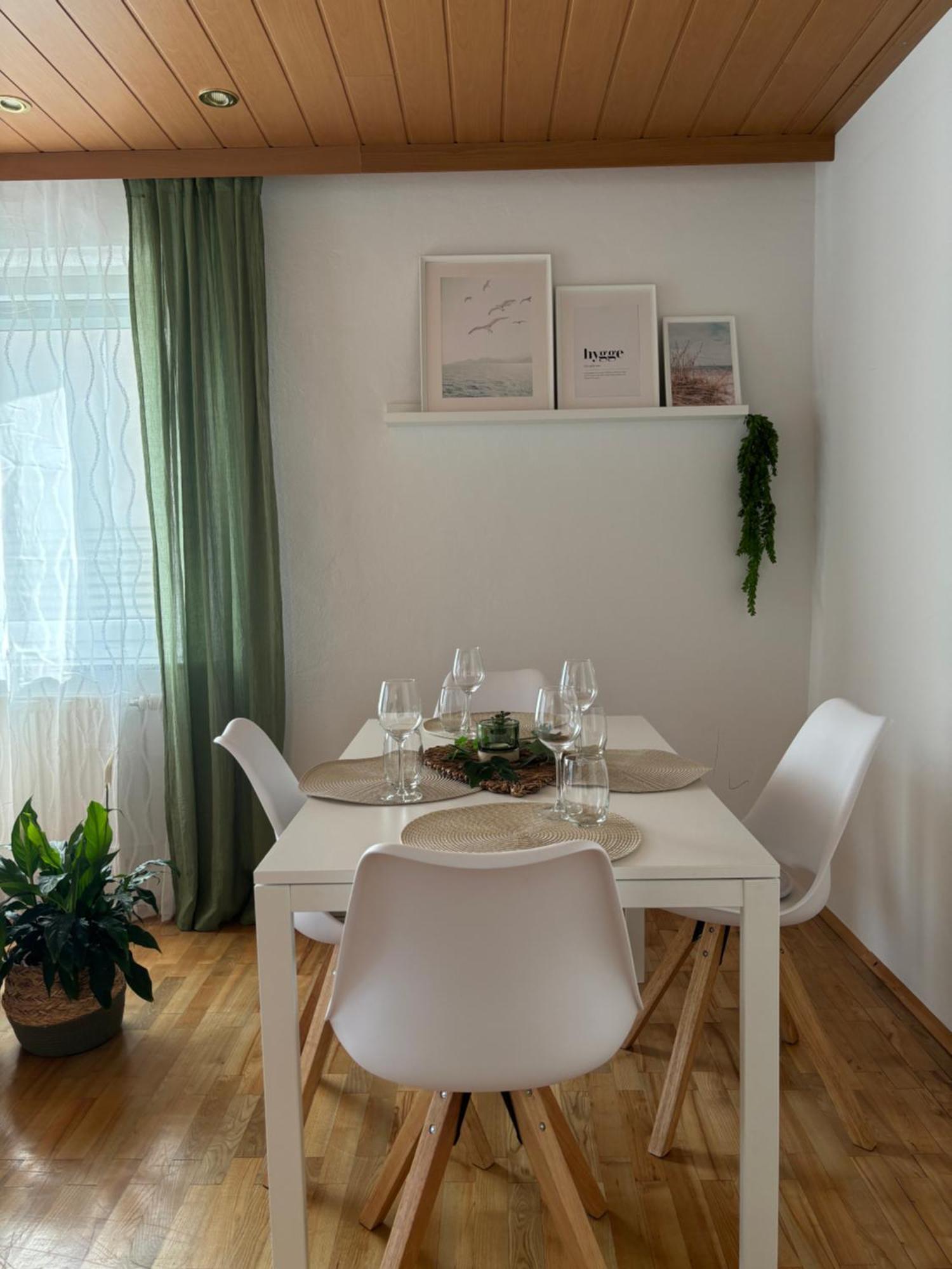 Wohnung See- Und Bergnaehe Gmunden Δωμάτιο φωτογραφία